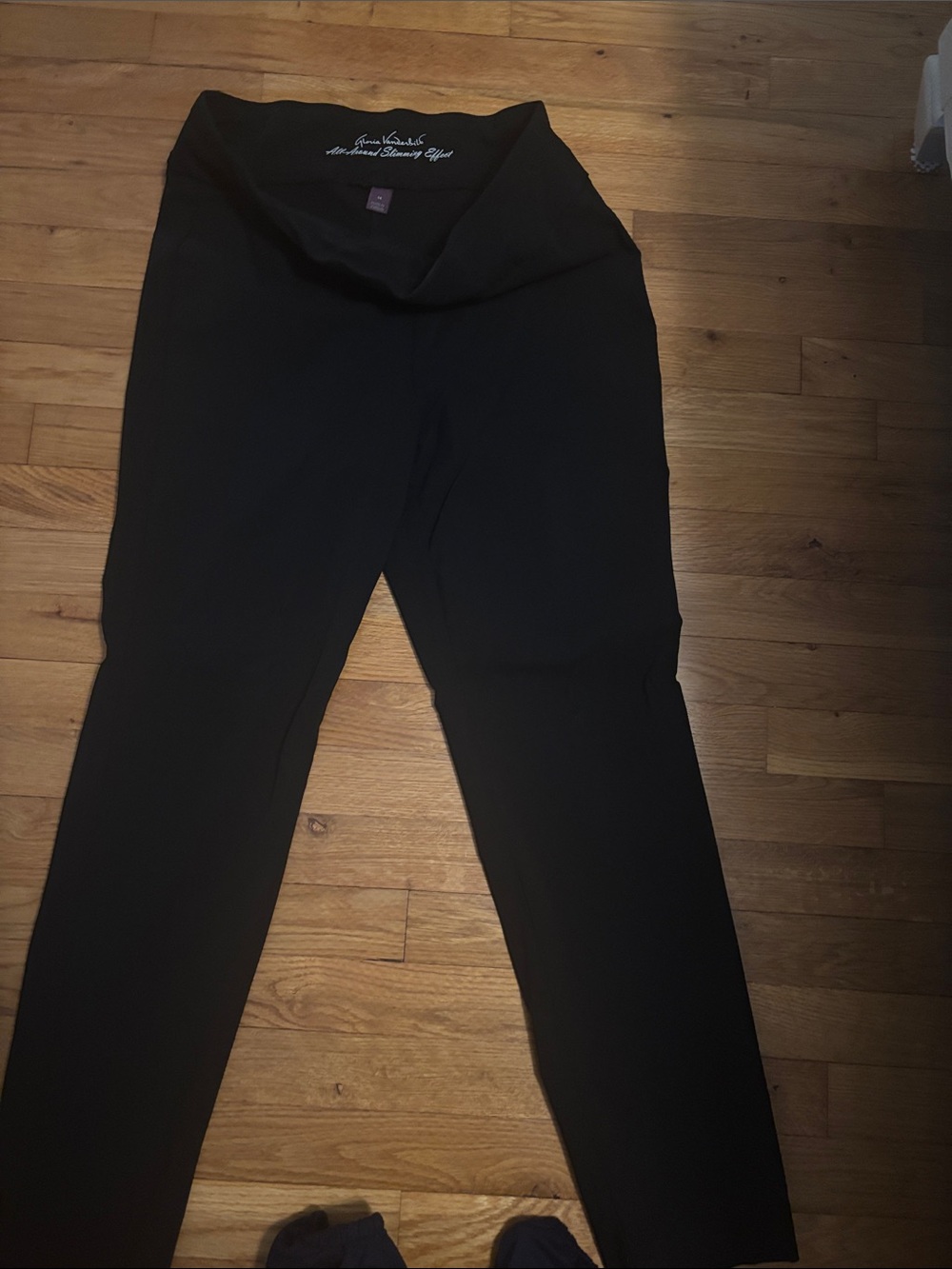 Gloria Vanderbilt Black High-Rise Slimming  dress pants sz 14